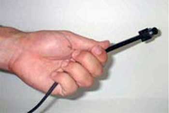 Figura 2. Cámara intraoral. (Tomado de: http://www.camaraintraoral.com/submenu_luzymango_esp.htm)